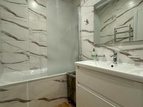 квартира за адресою Трускавецька вул., 2б