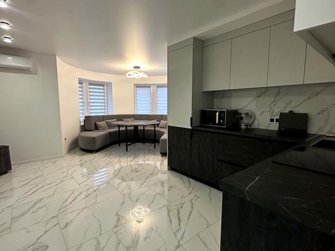 квартира за адресою Довженка вул., 24