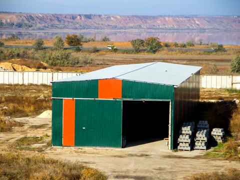 комерційна за адресою Локомотивна вул., 38