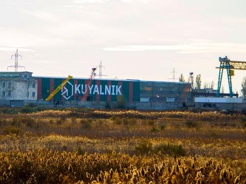 комерційна за адресою Локомотивна вул., 38