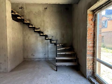 дом по адресу пров. Світлий