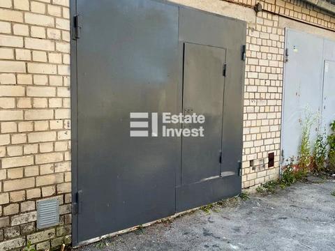 паркомісце за адресою Кримська вул., 8Б