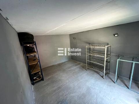 паркомісце за адресою Кримська вул., 8Б