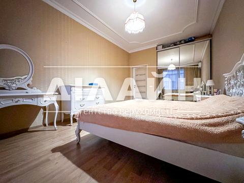 квартира по адресу Розваги ул., 27