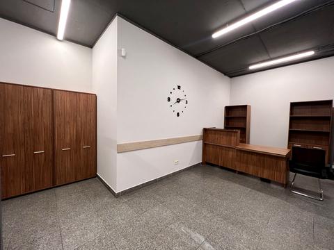 комерційна за адресою Глібова вул., 43