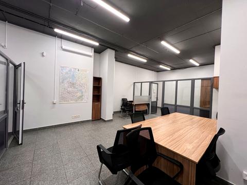 комерційна за адресою Глібова вул., 43