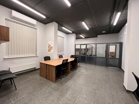 комерційна за адресою Глібова вул., 43