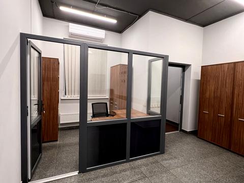 комерційна за адресою Глібова вул., 43