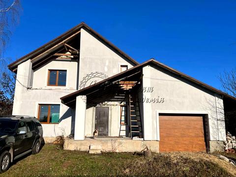 дом по адресу Центральна