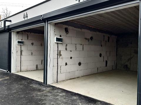 паркомісце за адресою Миколи Сингаївського вул. (Ново-Оскольська), 14б