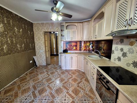 квартира за адресою Захисників України вул. (1-го Травня), 19