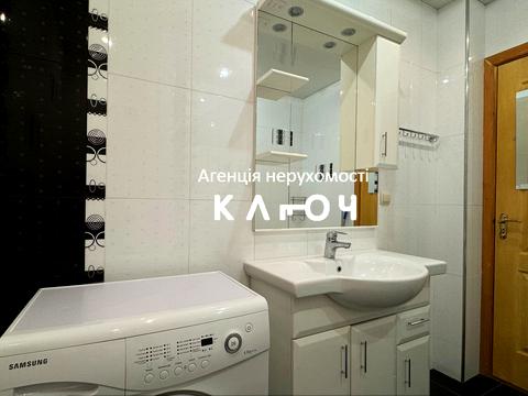 квартира по адресу Вячеслава Черновола ул., 12/1