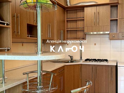 квартира по адресу Вячеслава Черновола ул., 12/1