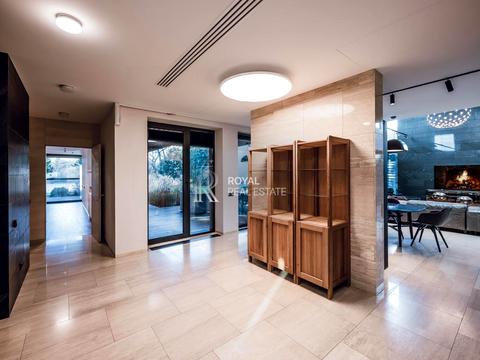 будинок за адресою Центральна, 1