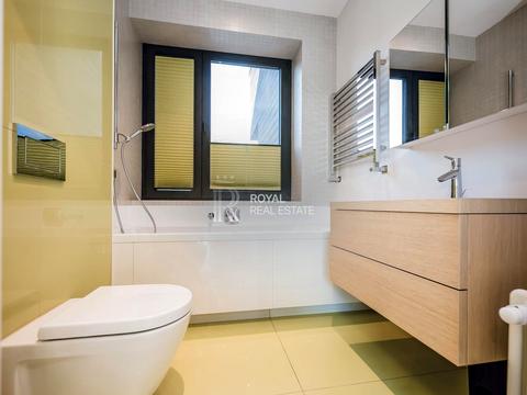 будинок за адресою Центральна, 1