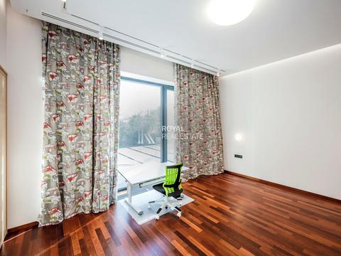 будинок за адресою Центральна, 1