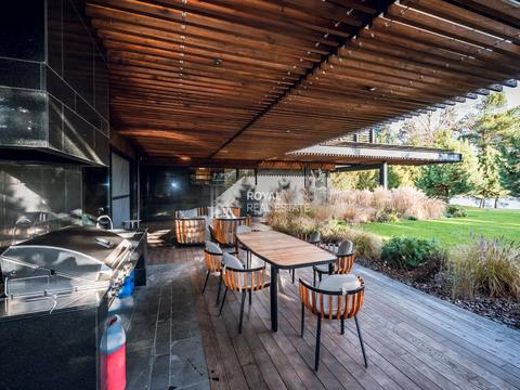 будинок за адресою Центральна, 1