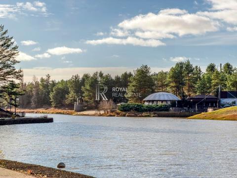 будинок за адресою Центральна, 1