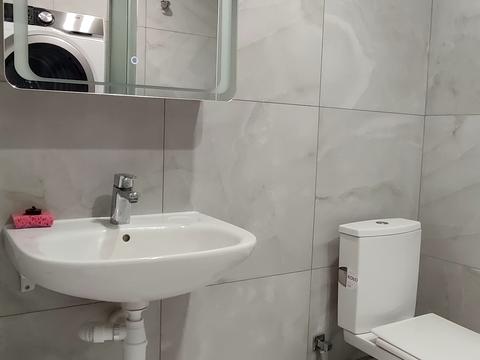 квартира за адресою Домбровського вул., 3-В, корпус  1-4