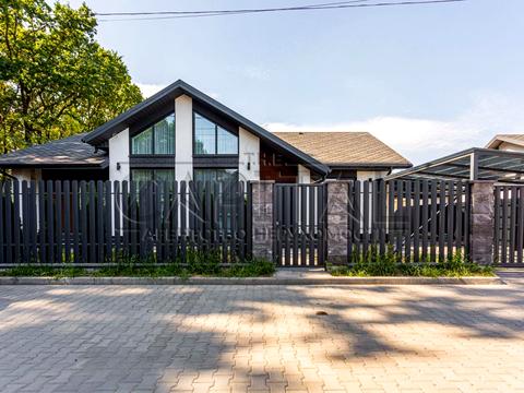 будинок за адресою с. Крюківщина, Шкільна вул.