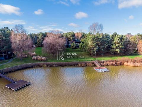 будинок за адресою Центральна