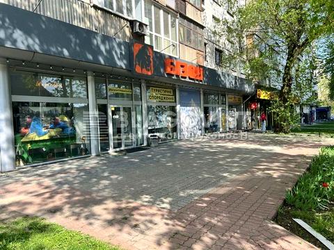 комерційна за адресою Київ, Берестейський просп. (Перемоги), 18