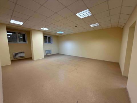 комерційна за адресою Щаслива вул., 38