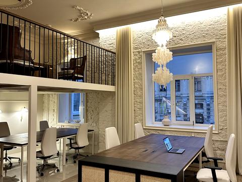 комерційна за адресою Саксаганського вул., 33