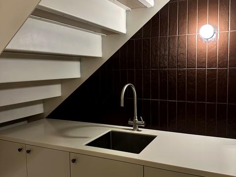 комерційна за адресою Саксаганського вул., 33