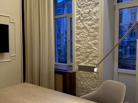 комерційна за адресою Саксаганського вул., 33