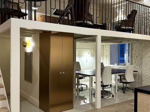 комерційна за адресою Саксаганського вул., 33