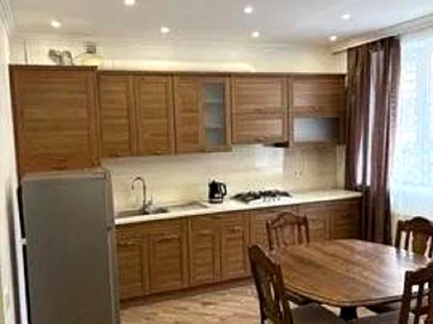 квартира за адресою Пекарська вул., 4