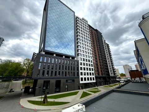 комерційна за адресою Василя Стуса вул., 35-А