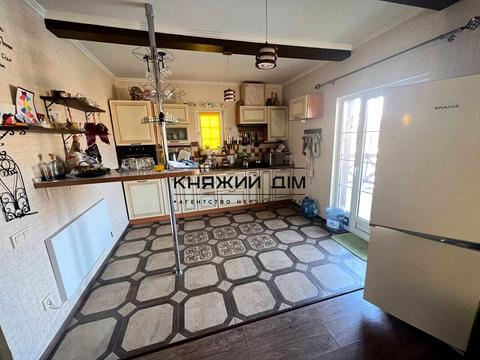 будинок за адресою с. Яблунівка, Паркова, 1