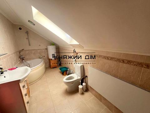 будинок за адресою с. Яблунівка, Паркова, 1