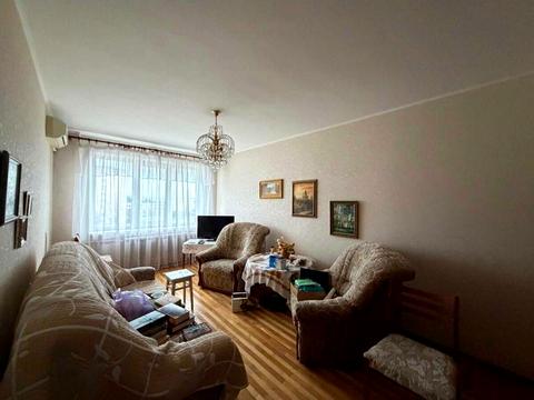 квартира за адресою Київ, Володимира Івасюка просп. (Героїв Сталінграду), 9