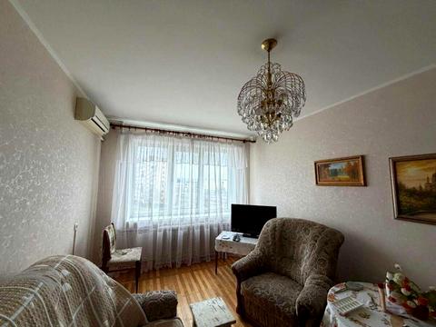 квартира за адресою Київ, Володимира Івасюка просп. (Героїв Сталінграду), 9