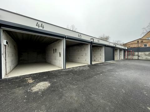 паркомісце за адресою Миколи Сингаївського вул. (Ново-Оскольська), 1-Л