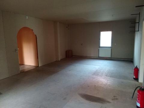 комерційна за адресою Олександра Олеся вул., 1