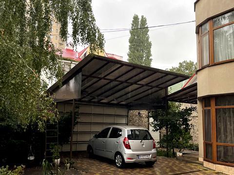 будинок за адресою Полуничний пров.