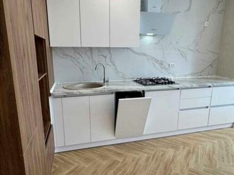 квартира за адресою Свободи вул., 10