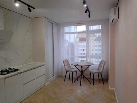 квартира за адресою Свободи вул., 10