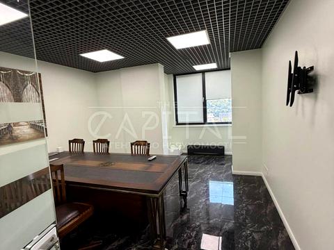 коммерческая по адресу Антоновича ул. (Горького), 74