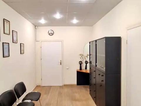 комерційна за адресою Шевченка вул., 18