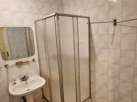 комерційна за адресою Шевченка вул., 18