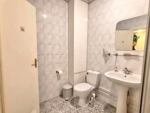 комерційна за адресою Шевченка вул., 18