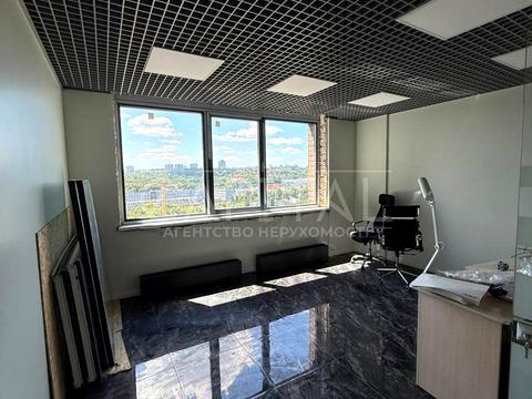 коммерческая по адресу Антоновича ул. (Горького), 74/78