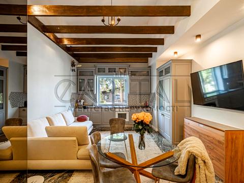 квартира за адресою Підлісна вул., 15