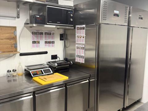 комерційна за адресою Юрія Кондратюка вул., 5