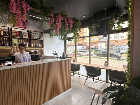 комерційна за адресою Юрія Кондратюка вул., 5